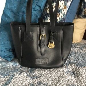 Preowned Vintage Dooney & Bourke Shoulder Bag Blk